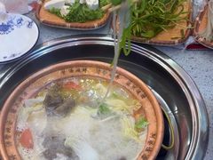 -阿婆情腊排骨火锅(金虹路店)