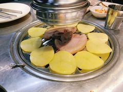 五花肉-韩聚屋韩国烤肉餐厅(新北万达店)