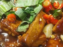 石锅焖豆腐-滇越乘象云南餐厅(豆各庄店)