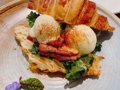 招牌羊角班尼-Two Birds One Stone·一石二鸟(诚品生活店)
