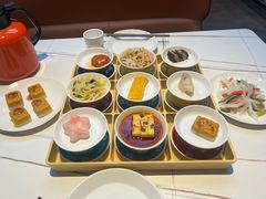 -阿瓦山寨·湘菜现炒·剁椒鱼头王(咸阳总店)