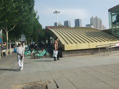 -奥体中心(地铁站)