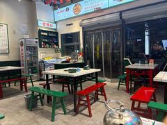 -晓彭肥肠鸡·泡椒鸡火锅(水木天地店)