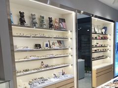-视野联行眼镜·蔡司·尼康·豪雅·依视路(青浦宝龙店)
