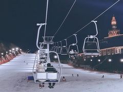 -采薇庄园四季滑雪场