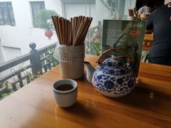 靠窗位-同得兴 Since·1995 传统苏式面馆(十全街店)