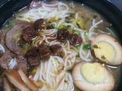-花溪巷牛肉粉(泉城路店)