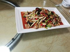 -兔行天下-鸿鹤鲜锅兔(中海国际店)