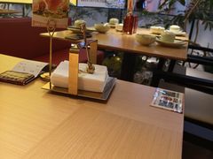 -蝴蝶里·粤菜·点心(滨江龙湖店)