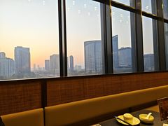 -蝴蝶里·粤菜·点心(滨江龙湖店)