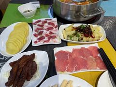 -四季喧黔味豆米火锅(万达广场店)