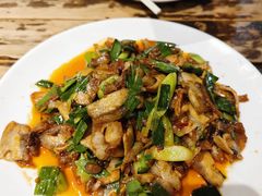 蒜苗回锅肉-明婷饭店(外曹家巷店)