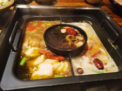 -老牌坊云南鱼豆花火锅(爱建店)