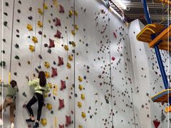 -山之巅攀岩馆(太古城店)