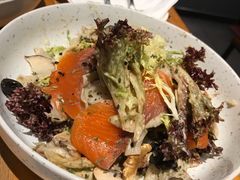 烟熏三文鱼杂菌沙拉-BE BRIGHT KITCHEN(正佳广场店)