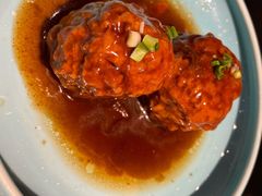 咸蛋黄狮子头-梅飞酒家(桑园路店)