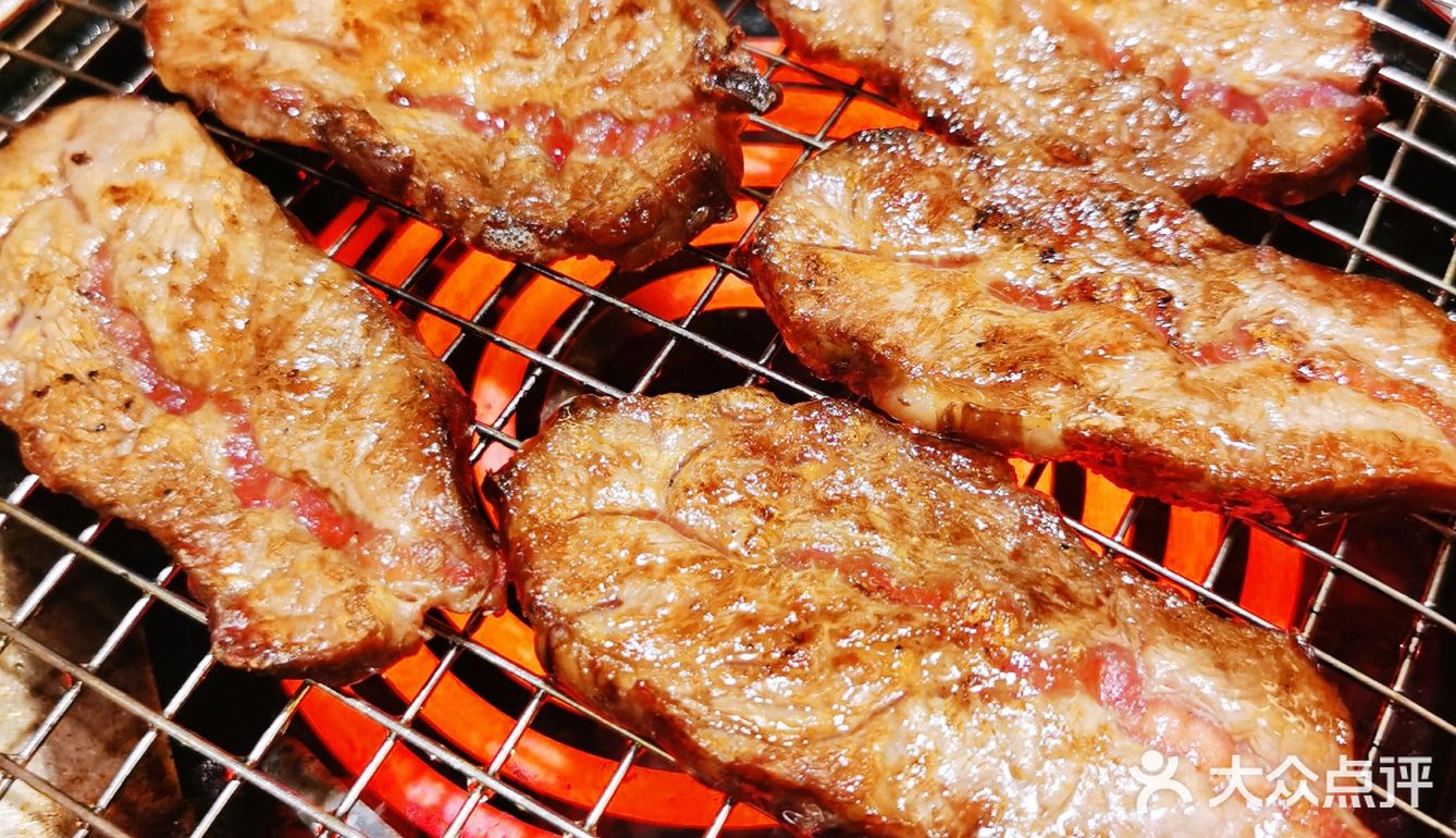 吃肉乐园丨富士烧肉牧场肉品高级，等你来大快朵颐