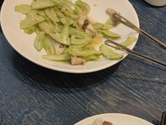 -小渔莊•地道胶东菜(旅游路万象省博物馆店)