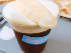 钻入云里-HUGS coffee(东区店)