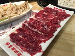 现切鲜嫩牛肉-为什么牛潮汕牛肉火锅(万胜广场店)