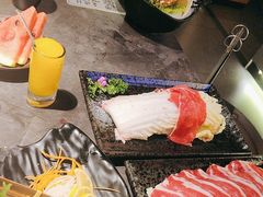 -湊湊火锅·茶憩(杭州湖滨银泰in77店)