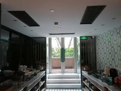 -浅深(世茂滨江精品店)