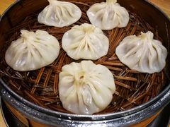 虾肉灌汤包-小六汤包(万和城店)