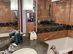 -重庆希尔顿酒店