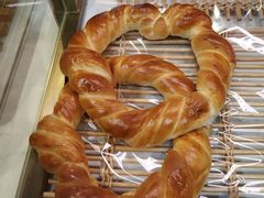 -昆明冠生园·蛋糕·面包(朗悦湾店)