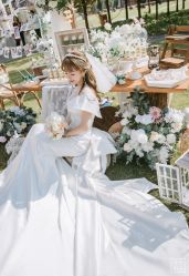 点击看大图 -艾米丽婚纱礼服