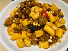 松子牛肉炒年糕-兔爸私家小厨(新北万达店)