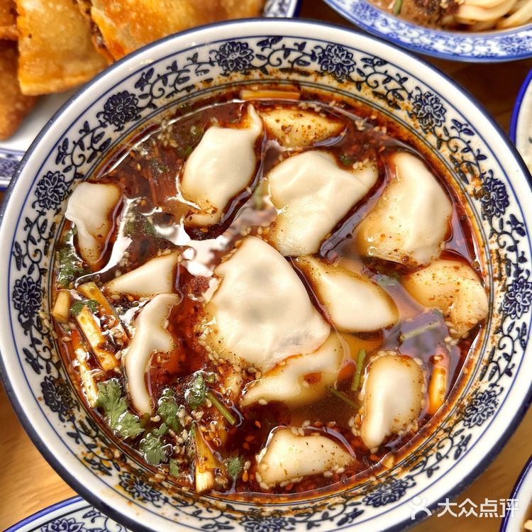 🔥西安吃货秘籍！排队也值的酸汤水饺！ 