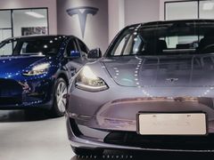 -TESLA 特斯拉(上海太古汇体验店)