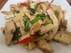 -黄店镇芝堰英才饭店