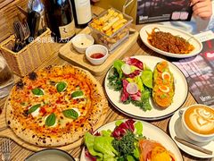 -Common Table · Brunch & Coffee