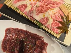 -山川小町·极番烧肉(新地假日广场店)