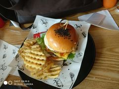 -龙治汉堡(中华城店)