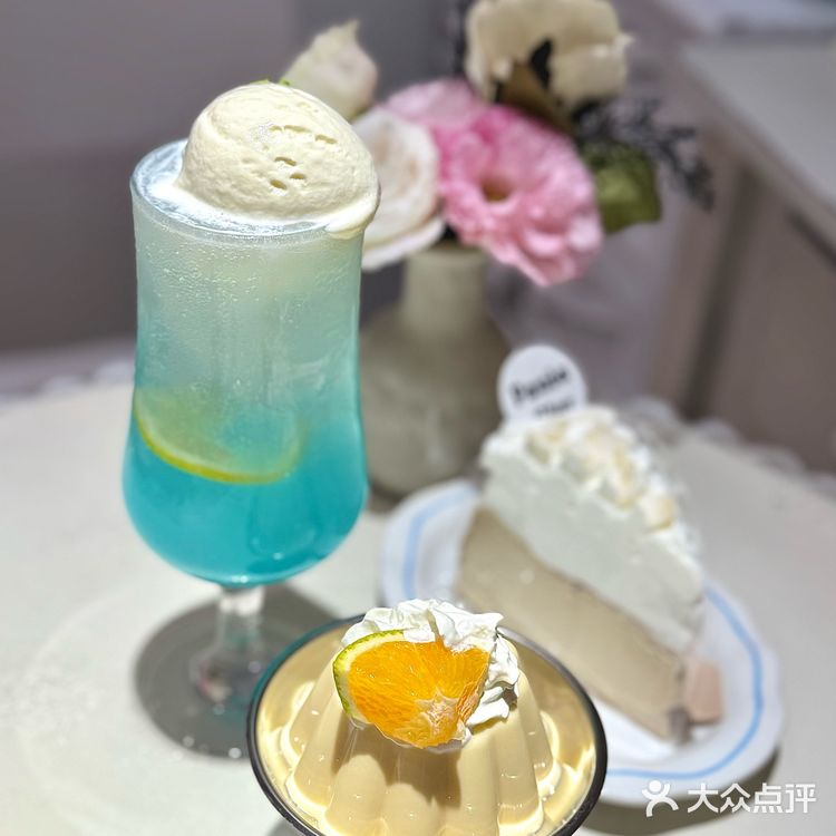 🔥东郊记忆偶遇超可爱熊猫咖啡店！信居然来过！