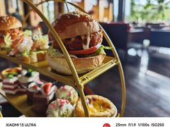 -三亚湾海居铂尔曼度假酒店