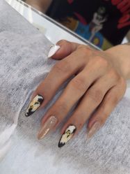 -进巍美甲