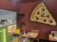 -Dragon Pizza•圆脸龙披萨·牛排餐厅
