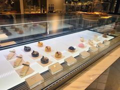 -Fridi Patisserie Cafe