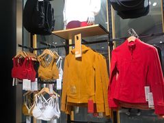 -lululemon(上海浦东IFC店)