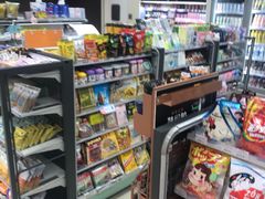 -全家便利店(江湾镇站店)