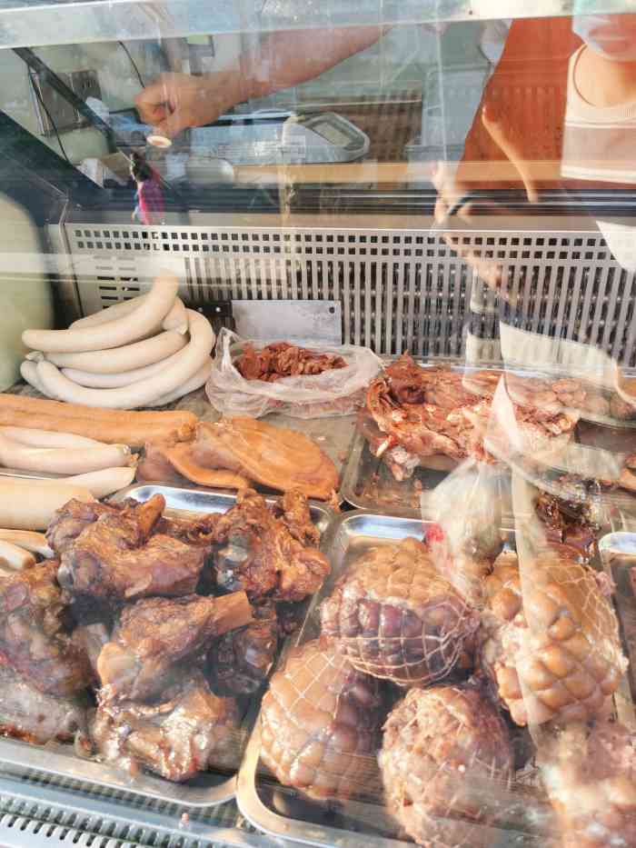 天桥陈扒鸡(十里堡店)-"吃瓜群众路过见人多凑热闹,遂买了只烧鸡17.