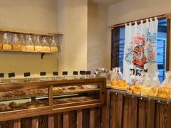 面包甜点陈列柜-胖虎打面团(九眼桥店)