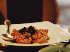 黑蒜大千爆虾球-北京四季酒店·采逸轩