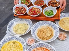 -李与白包子铺(桐梓林店)