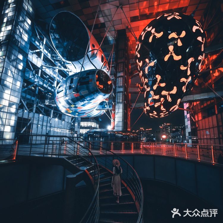 上海｜打卡北外滩最酷地标：魔都心脏[爱心]