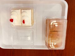 -红宝石·鲜奶小方·海派西点房(南丹店)